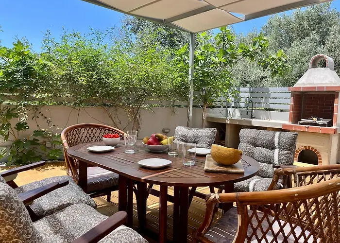 Oliva Rodos וילה יאליסוס